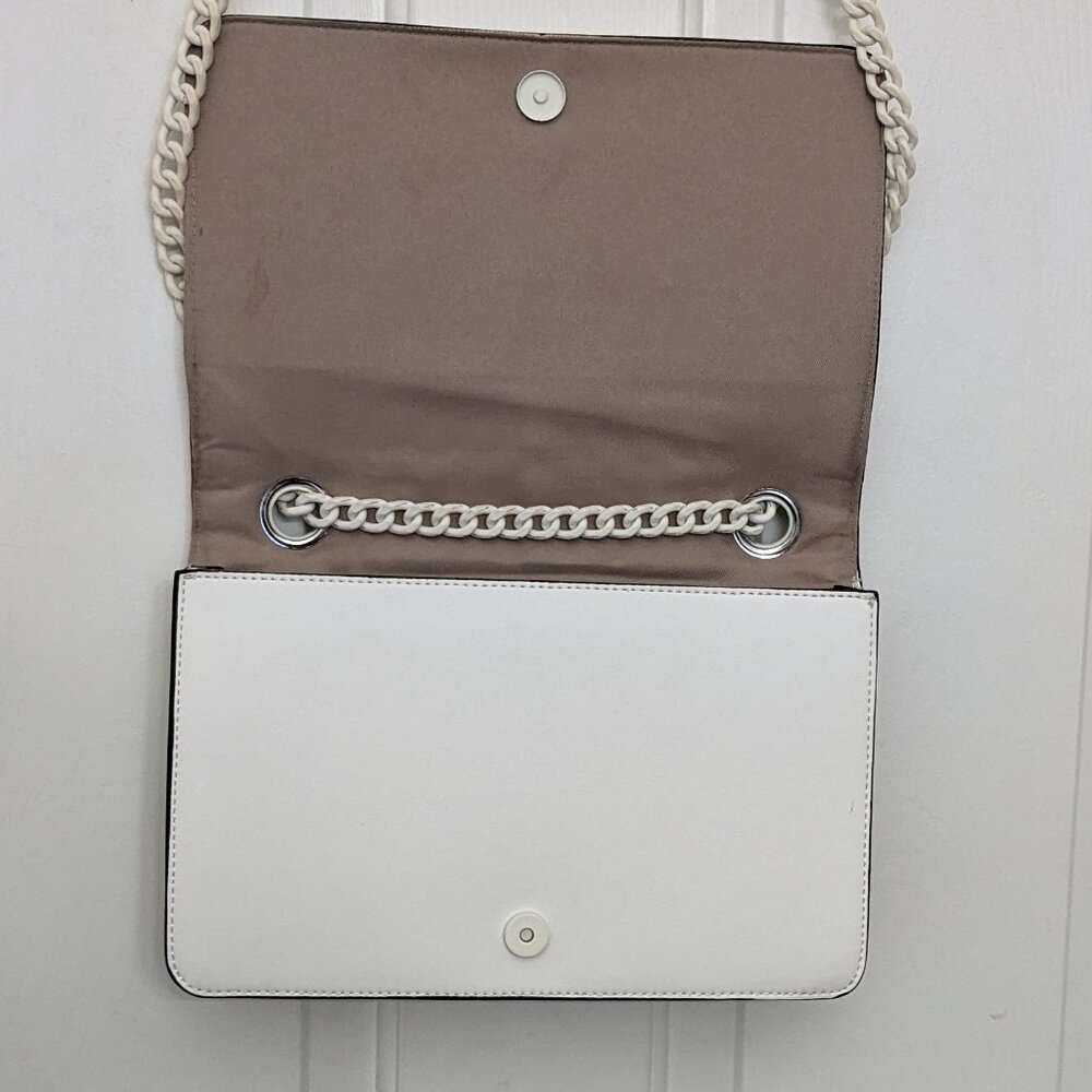 ALDO Greenwald Crossbody Bag Medium White Overflow With Metal Chain - Picture 9 of 16